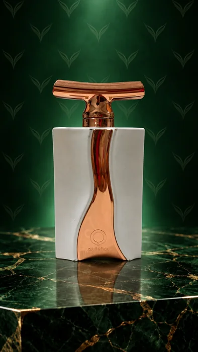 Frasco do perfume Fleur de Orientica